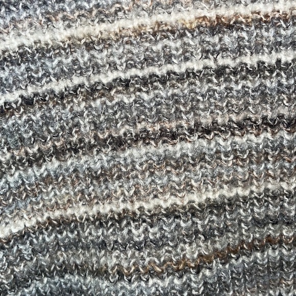 Tan and gray knit sweater from Garage. - Picture 3 of 3